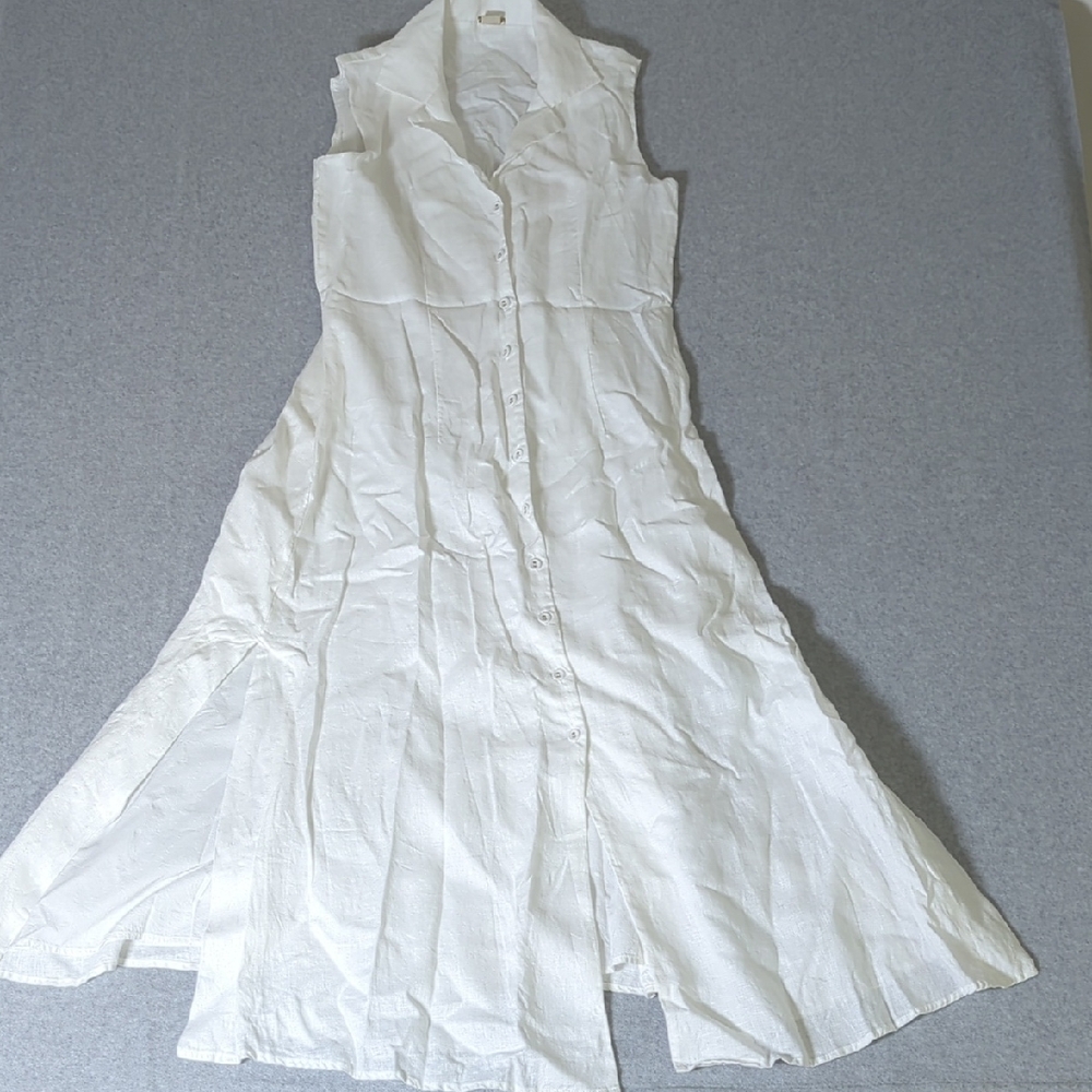 Magaschoni Sleeveless White Button-Front Maxi Dress